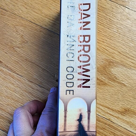 Dan Brown The DaVinci Code Paperback Novel - Picture 11 of 13